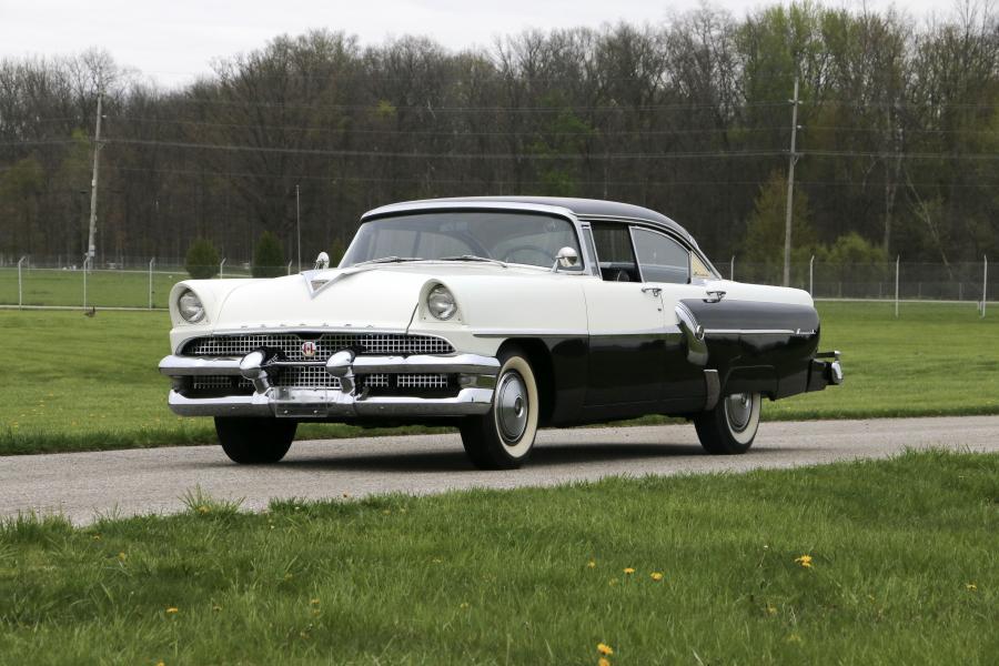  Monarch Four-Door Phaeton Hardtop 1956 года  (фото 1 из 5)